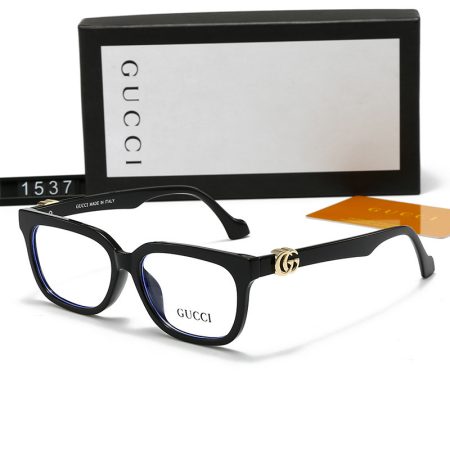 Gucci Fashionable Sunglasses - Image 5