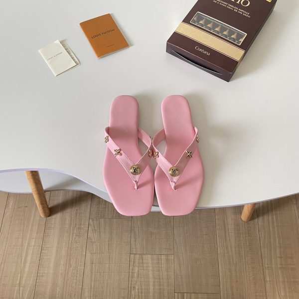 LV 26P Collaborator Flip-Flops