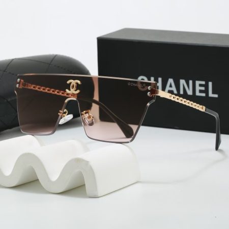 Chanel Fashionable Sunglasses - Image 2