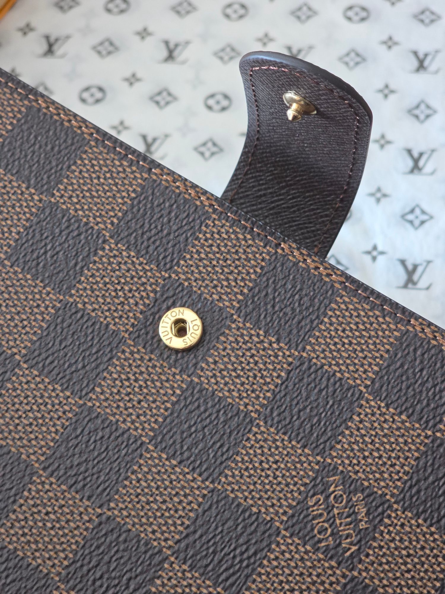 LV Notebooks - Image 10