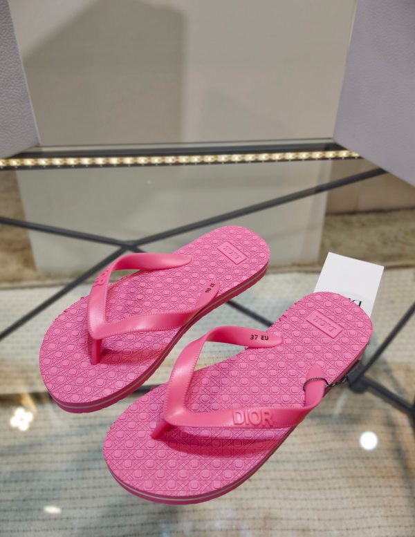 Dior SS26 Beach Flip-Flops