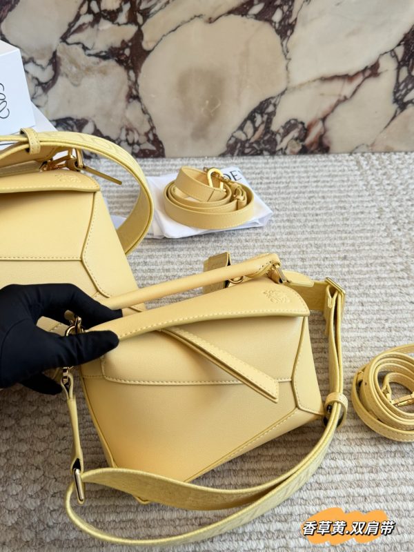 LOEWE Puzzle Edge Bag
