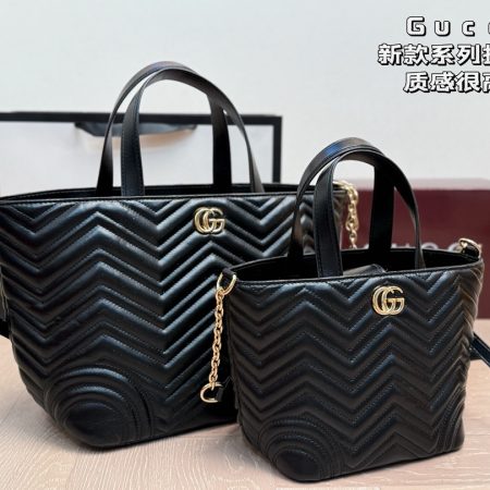 Gucci Betty mini tote bag in Black Leather - Image 2