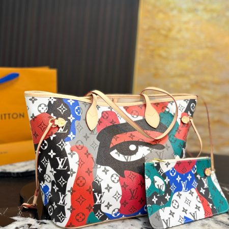 LV's New Neverfull Tote Bag - Image 3