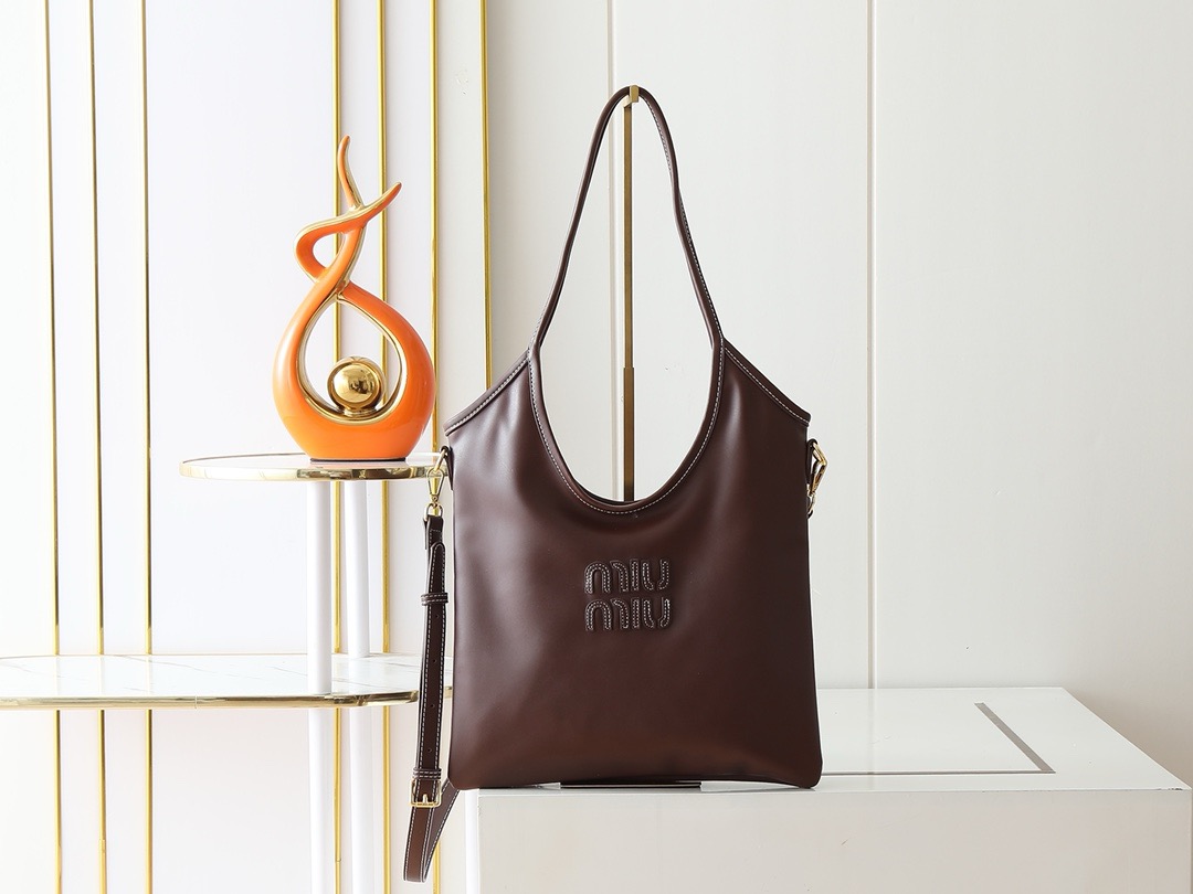 Miu Miu Isetan Limited Edition Tote Bag - Image 3