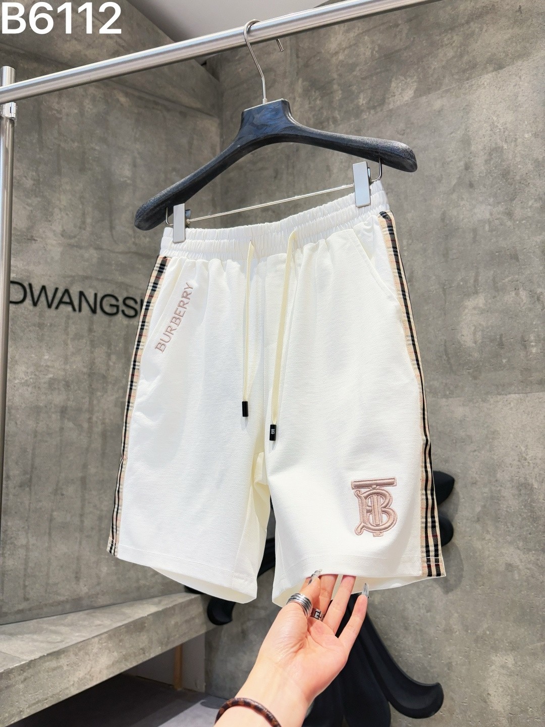 Burberry Shorts - Image 4