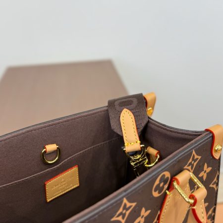 LV Tote Bag Limited Edition onthego - Image 9