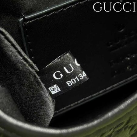 Gucci Embossed Arabella Flap Bag - Image 11