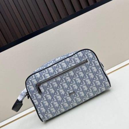 Dior Oblique Double Zipper Closure Bag - Image 3