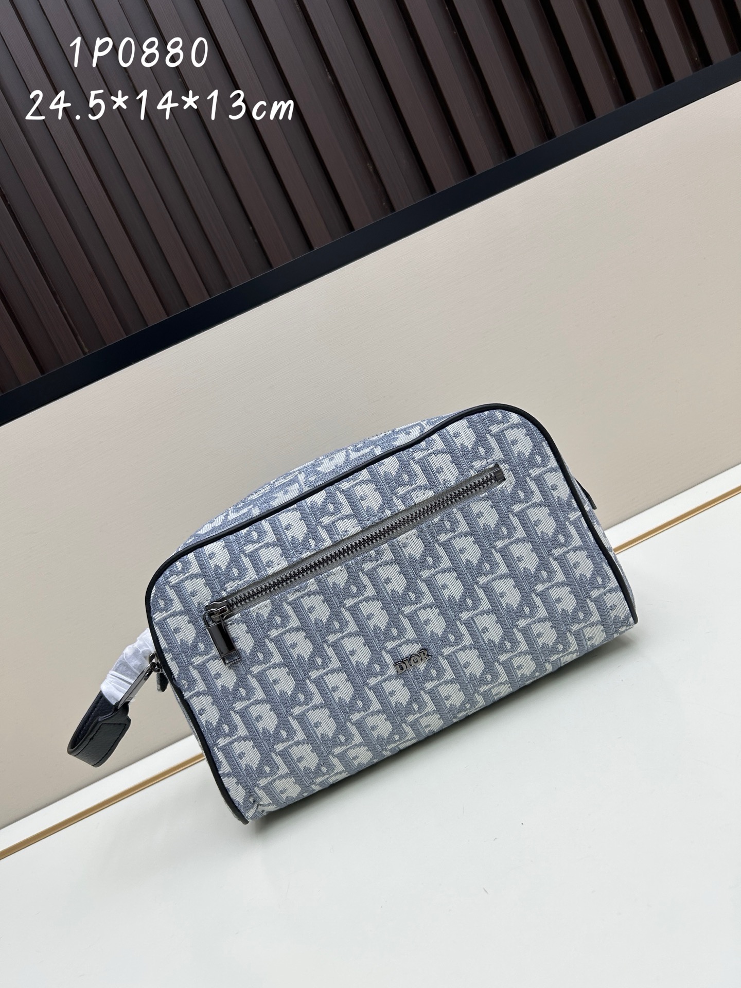 Dior Oblique Double Zipper Closure Bag - Image 3