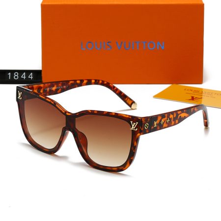 LV Shadow Sqaure Sunglasses - Image 5