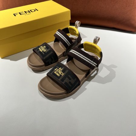 Fendi children's sandals - Image 3