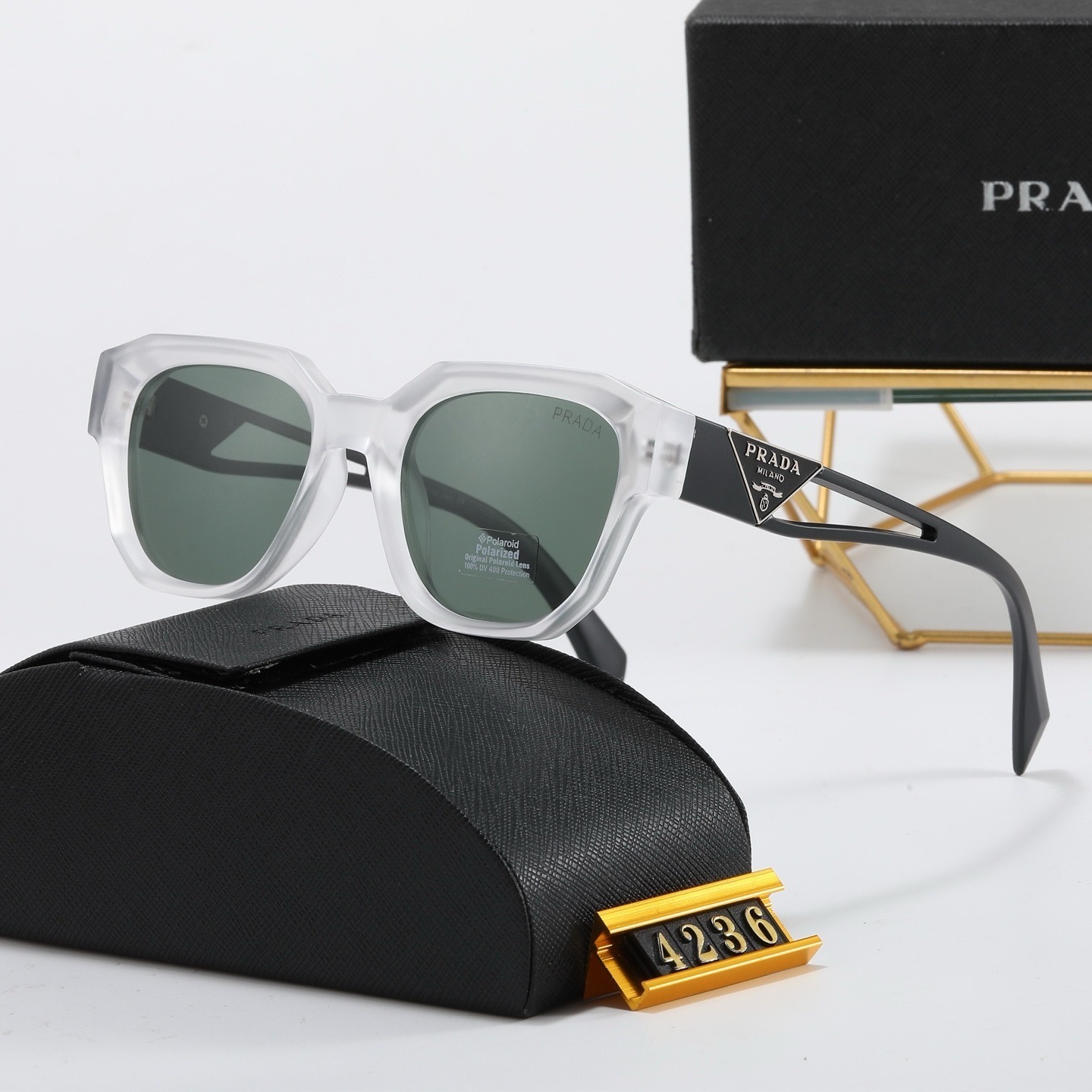 Prada Fashionable Sunglasses - Image 4