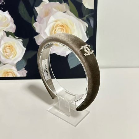 Chanel New Velvet Headband - Image 4
