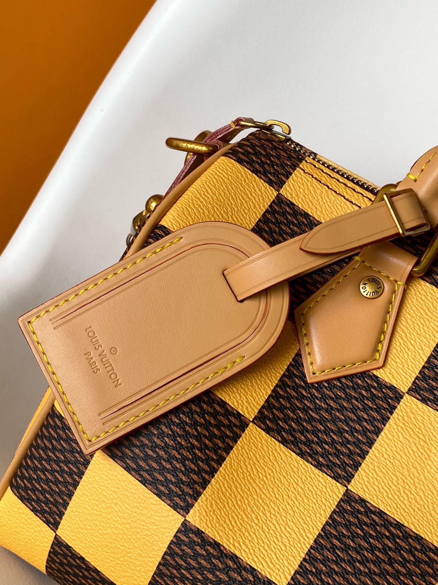 LV Damier Pop Speedy Bandoulière 25 Bag Jaune Mat - Image 7