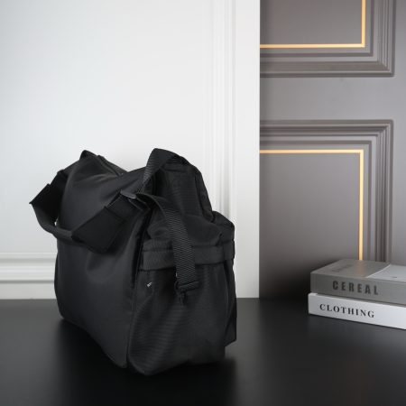 Balenciaga Explorer Multipocket Weekender Medium Bag - Image 2