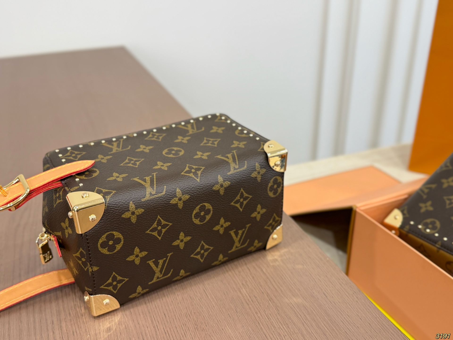 LV Locker Dopp Kit Trunk Monogram Bag - Image 6