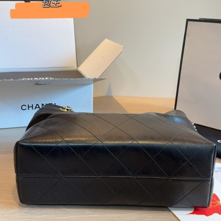 Chanel 25A Hobo Bag - Image 11