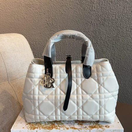 Dior Toujours White Macrocannage Bag - Image 2