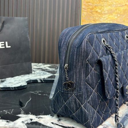 Chanel Chain Tote Bag - Image 4