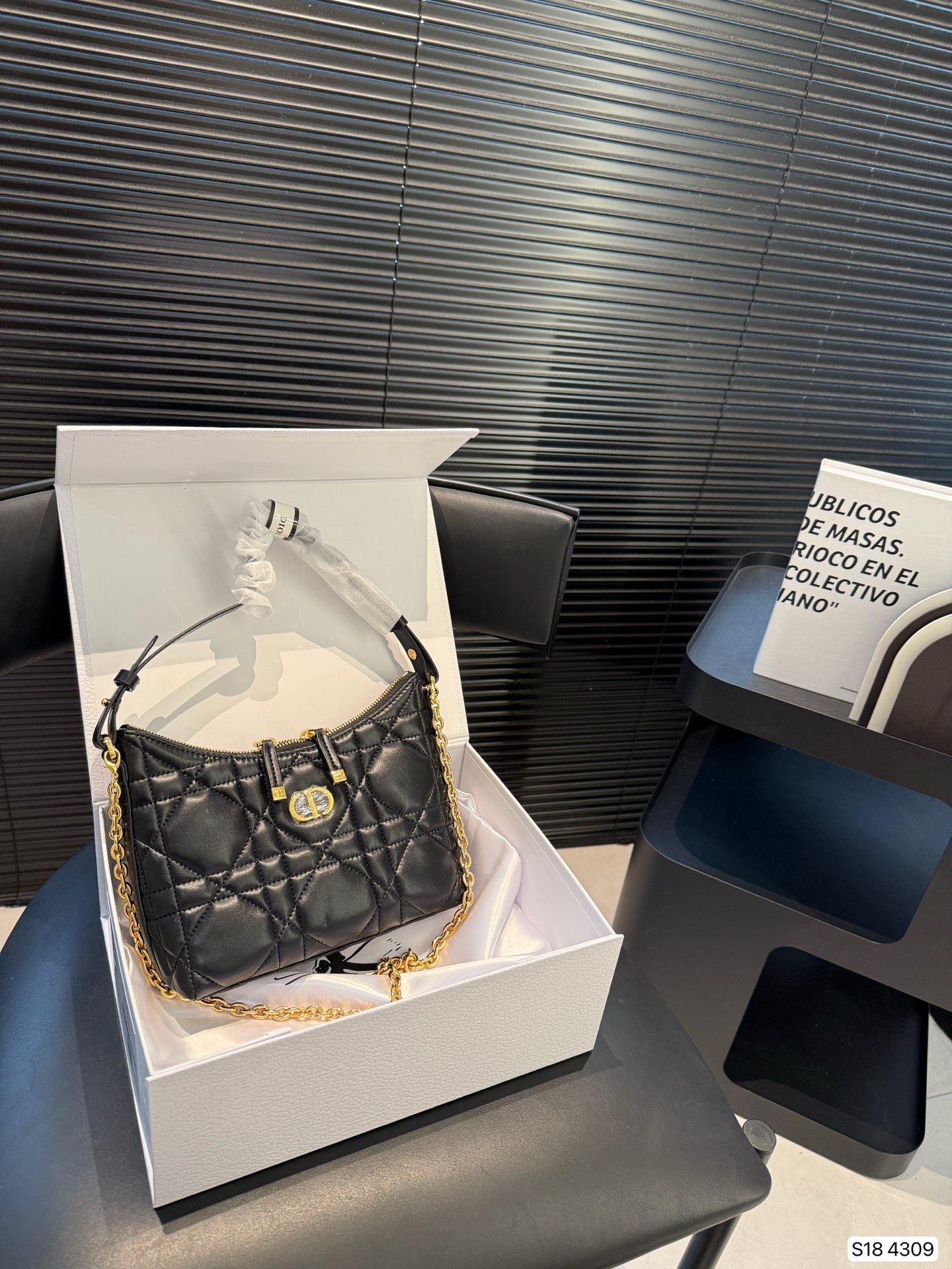 Dior chain handbag! - Image 2