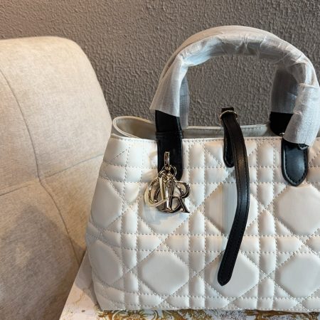 Dior Toujours White Macrocannage Bag - Image 3