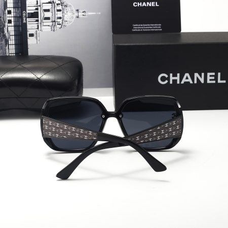 Chanel Fashionable Sunglasses - Image 8