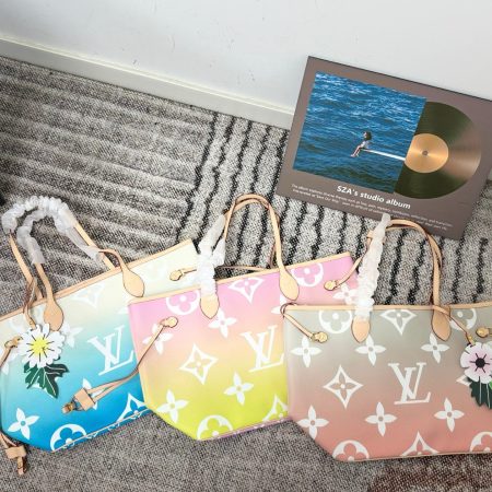 LV Neverfull Bag - Image 4