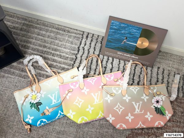 LV Neverfull Bag