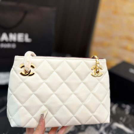 Chanel Classic Quilted Bag - Image 3