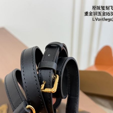 LV OnTheGo Horizontal Jungle Tote - Image 7