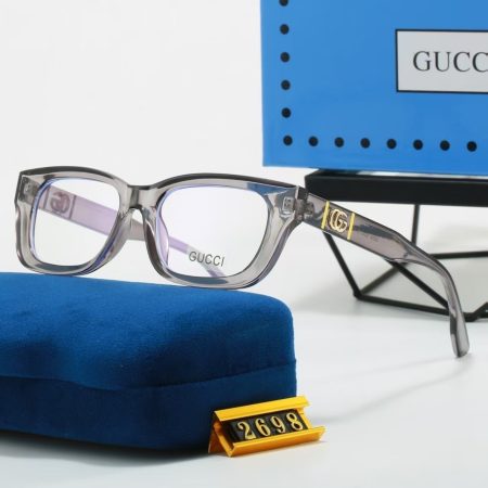 Gucci Fashionable Sunglasses - Image 4