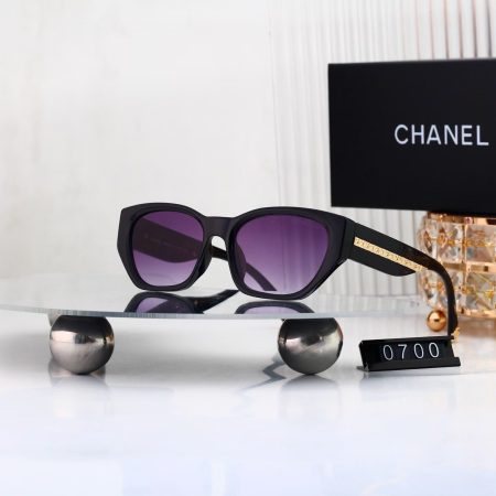 Chanel Fashionable Sunglasses - Image 2