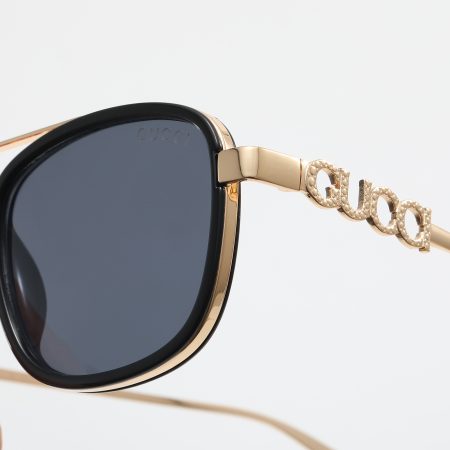 Gucci Fashionable Sunglasses - Image 9