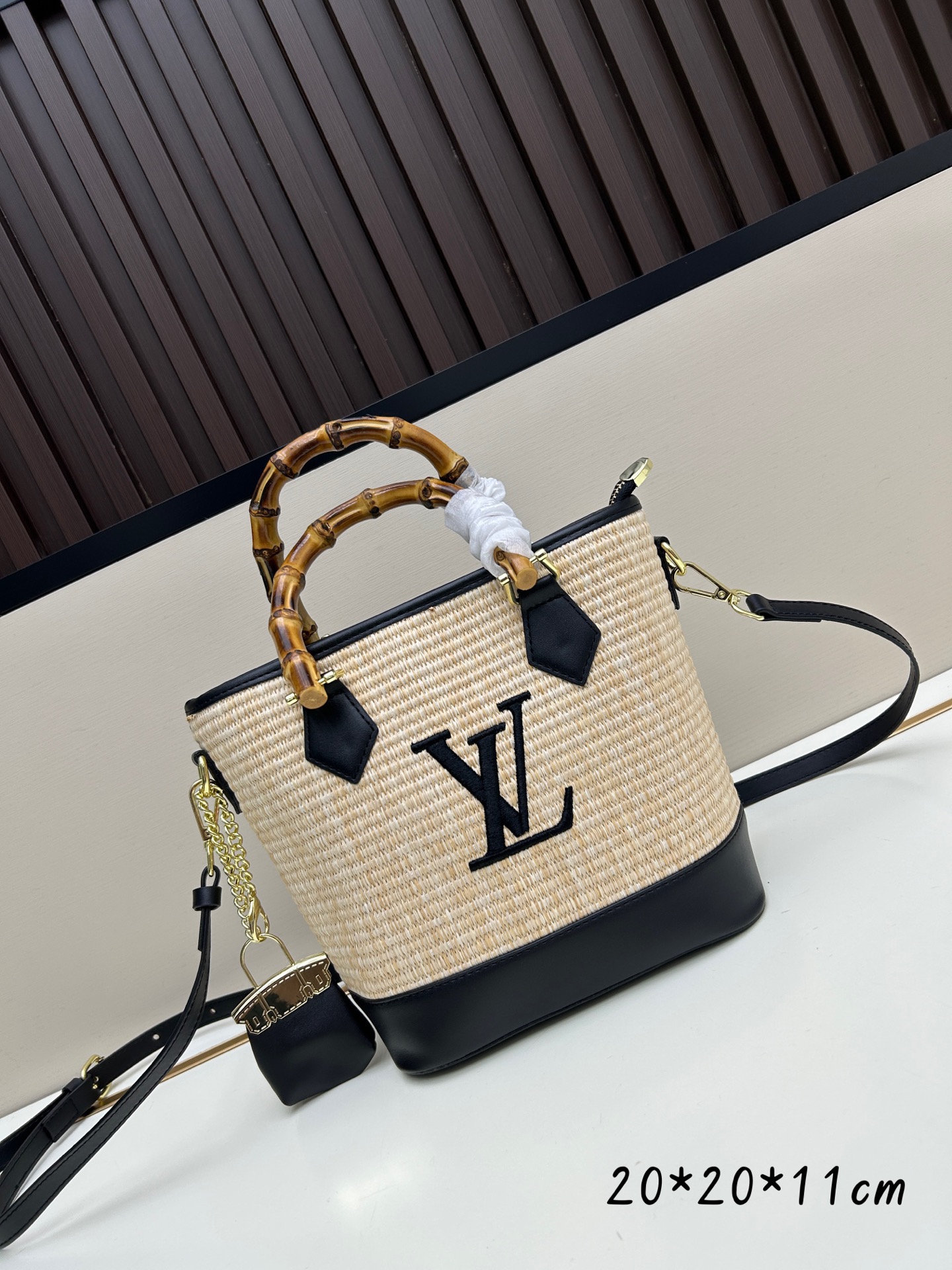 LV handbag - Image 1