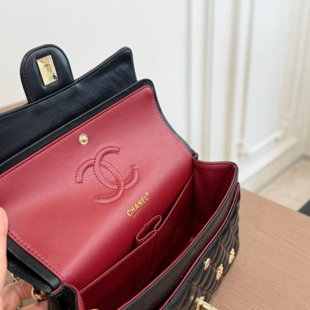 Chanel Shoulder Bag - Image 10