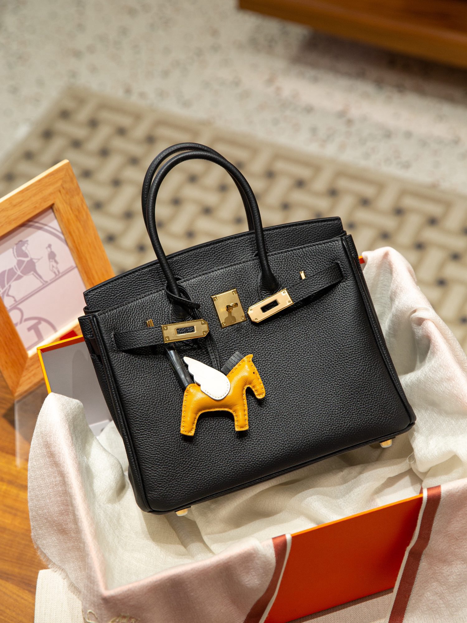 Hermès Birkin 30 black Togo Leather Gold Hardware Bag - 10A Mirror Version - Image 10