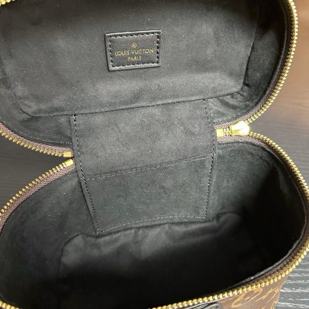LV Vanity Chain Pouch Monogram Bag - Image 10