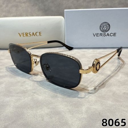 Versace Fashionable Sunglasses - Image 6