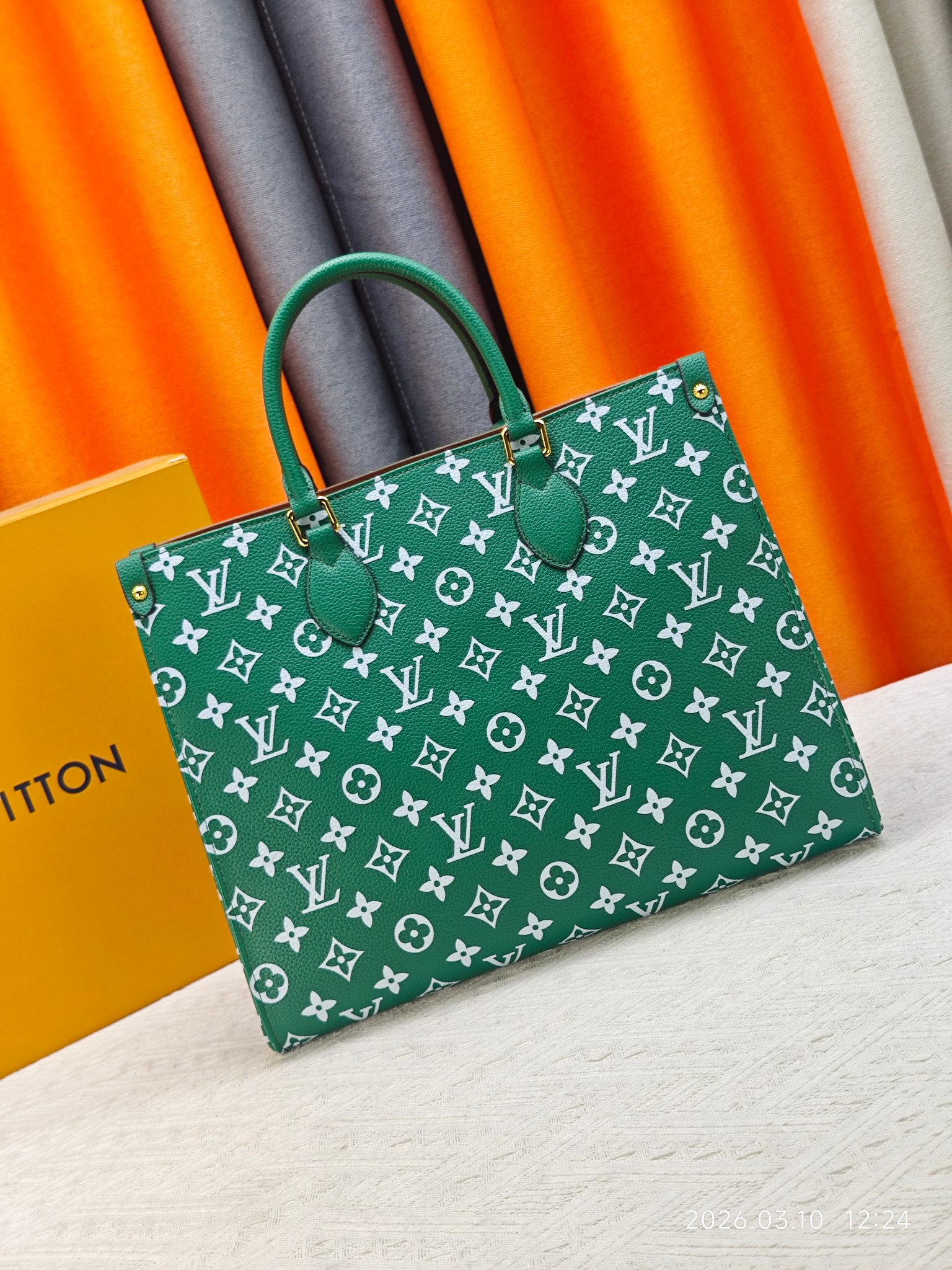 LV Green & White Monogram OnTheGo PM Bag - Image 6