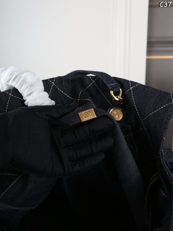Chanel 25C Denim Bag