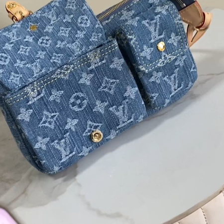 LV Pochette Accessories Cargo Handbag - Image 2