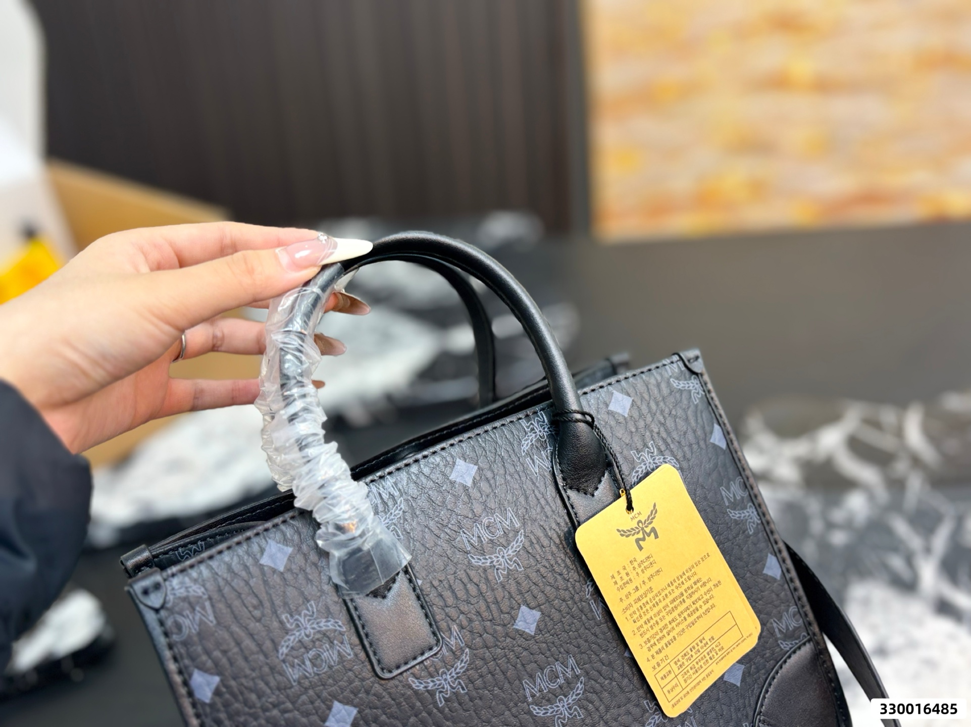 MCM Small München Tote Bag - Image 7