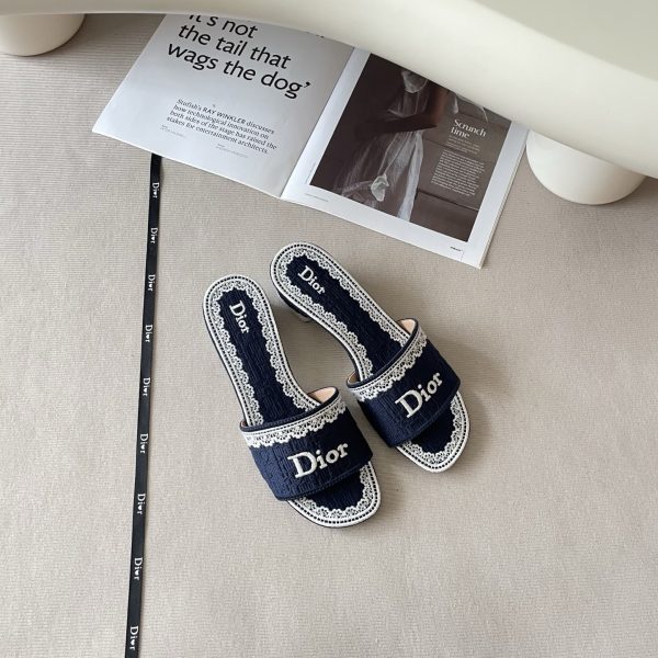 DIOR 26P Early Summer Embroidered Chunky-Heel Sandals