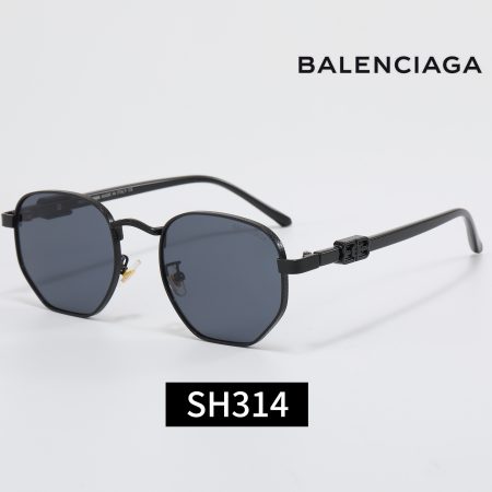 Balenciaga Fashionable Sunglasses - Image 5