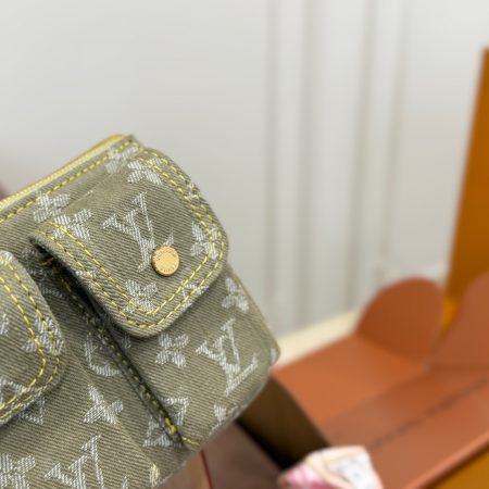 LV Cargo Mahjong Bag - Image 4