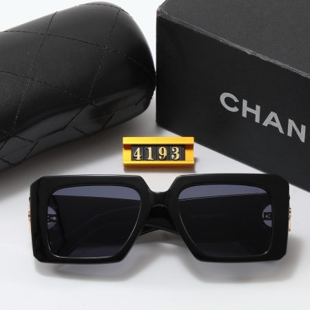 Chanel Fashionable Sunglasses - Image 7