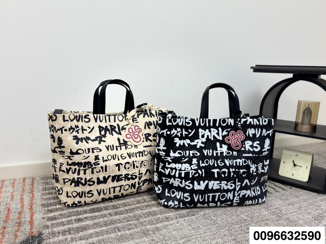 LV Underarm Tote Bag - Image 1