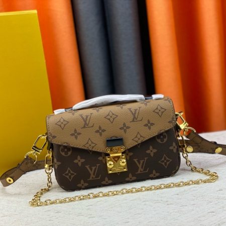 LV Monogramme Pochette Métiss East West Bag - Image 1