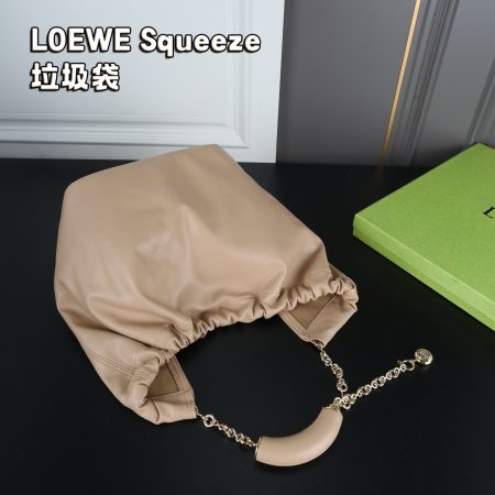 LOEWE Medium Squeeze bag - Image 3